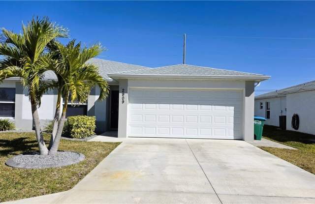 2909 SW Santa Barbara Place photos photos