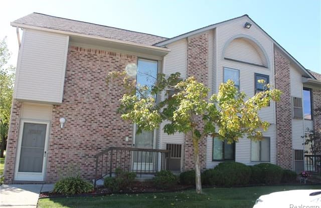 42533 LILLEY POINTE Drive - 42533 Lilley Pointe Dr, Wayne County, MI 48187