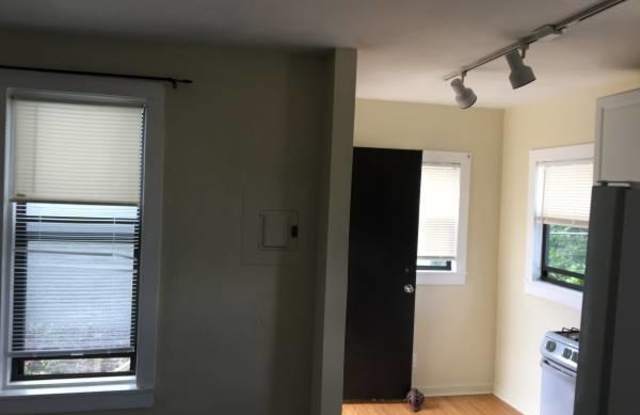 415 Monroe Drive Gallery 2