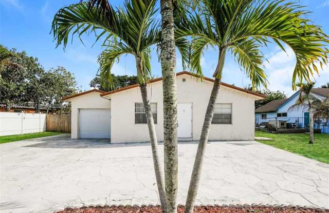 7306 SW 3rd Ct photos photos