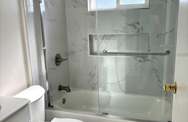 1850 Thau Way photos photos