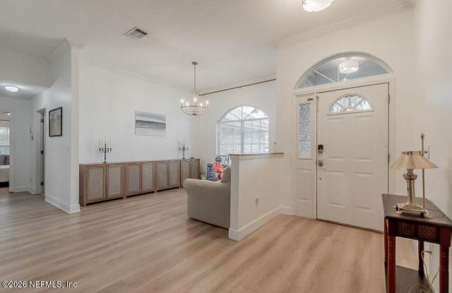 1905 HARBOR ISLAND Drive Gallery 4