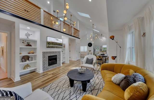 937 Austin Avenue NE unit: B - Upper photos photos