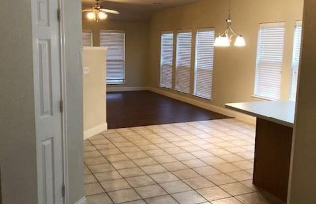 9708 Hedge Bell Dr Gallery 3
