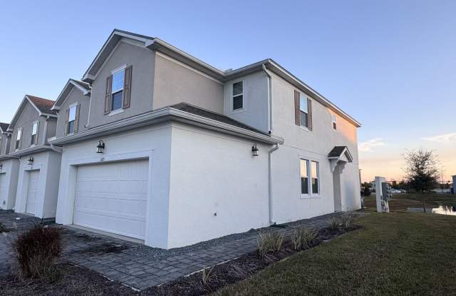 3 Bedroom 2.5 Bathrooms Townhouse at Spring Isle Palms - 1025 Spring Palms Loop, Alafaya, FL 32828