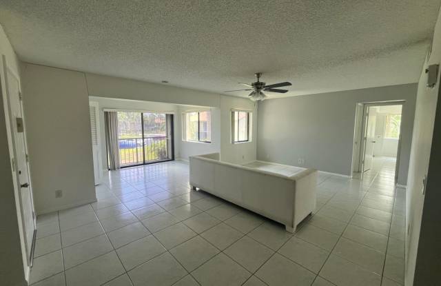 504 Shady Pine Way photos photos