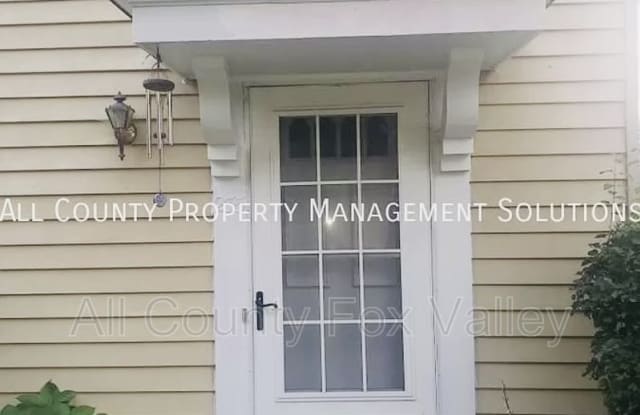 235 Winfield Ct - 235 Winfield Court, Vernon Hills, IL 60061