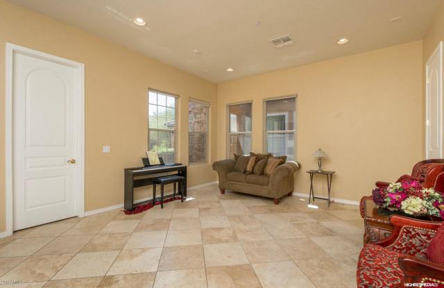 3960 E EXPEDITION Way Gallery 2