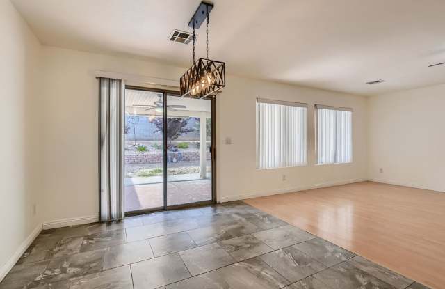 Beautiful 3-Bedroom Home in Convenient Location! Gallery 4