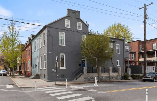 Beautiful 3BR 2.5 BA Townhouse in Downtown Lancaster! photos photos