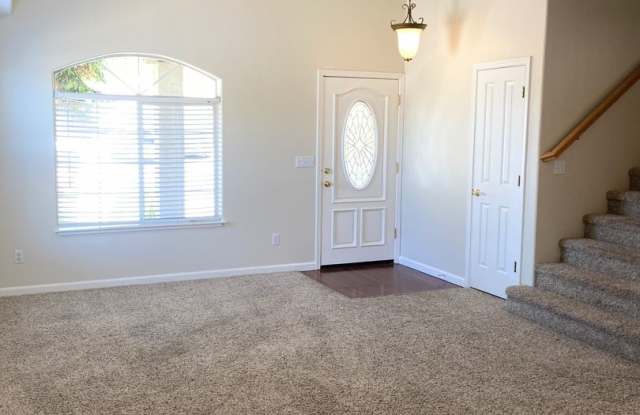 4 Bed 2.5 Bath Family Home Gallery 4