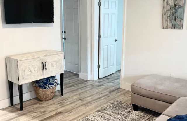 210 South H Street - 1 - 210 South H Street, Pensacola, FL 32502 210 South H Street - 1 - 210 South H Street, Pensacola, FL 32502