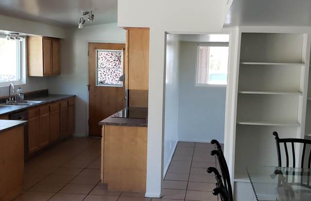 5520 N Bonita Place Gallery 4