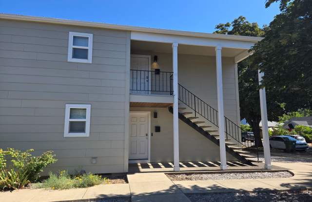 Newly Remodeled 2-Bedroom, 1-Bath Close to Downtown Salem! photos photos