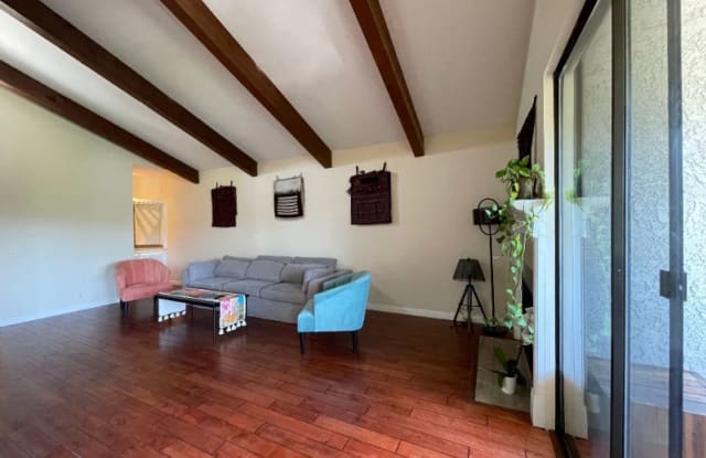 4542 Coldwater canyon ave 14 - 4542 Coldwater Canyon Avenue, Los Angeles, CA 91604