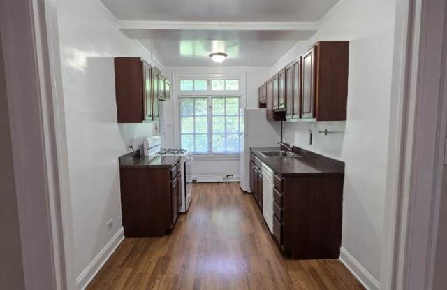 1454 Oak St. photos photos
