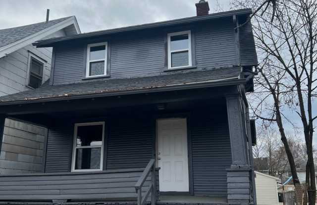 3 Bed / 1.5 Bath Updated Home with Off-Street Parking! photos photos