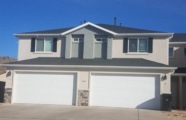 3 bed 2.5 bath - Newer townhome in the heart of Cedar City photos photos