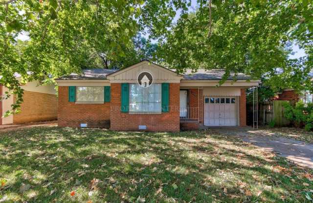 Charming 2-Bedroom Home with Spacious Backyard & Great Location*Move In Special * Gallery 3