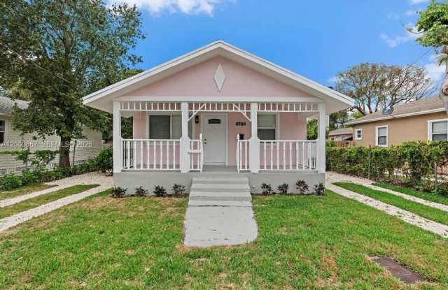3759 Florida Ave photos photos