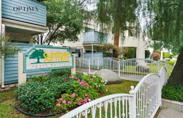 Timeless Comfort in Tarzana – 3-Bedroom Condo with Garage photos photos