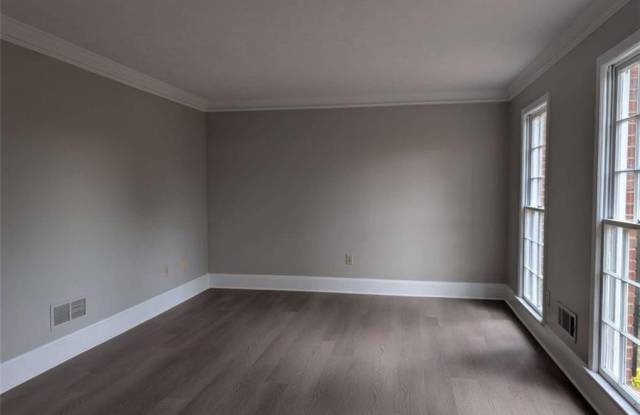 443 Cricket Ridge Court Gallery 2