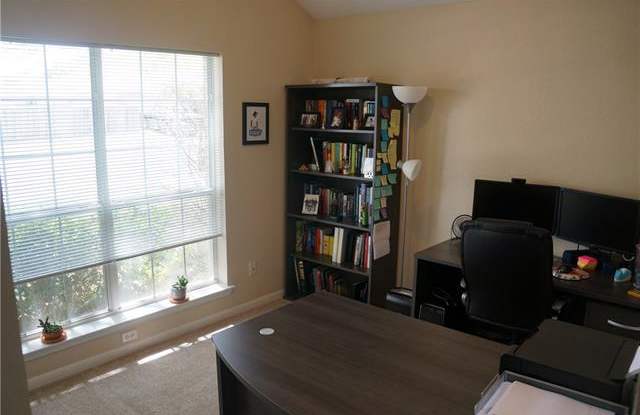 209 Meadowlark CIR Gallery 4