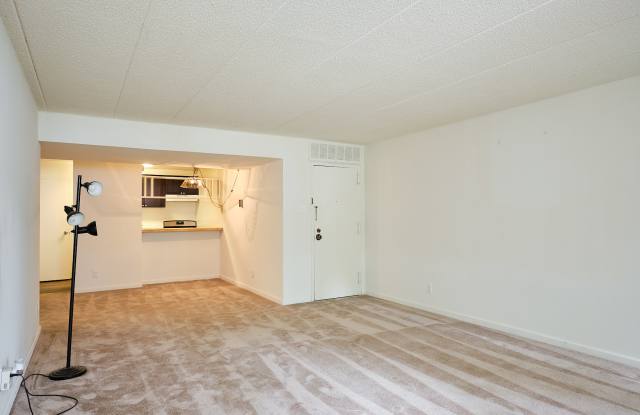 2529 Huntington Ave # 10 Gallery 3