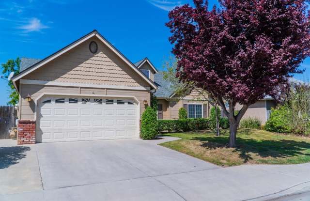 Bright  Spacious 4 BR Fresno Home with High Ceilings  Solar! photos photos