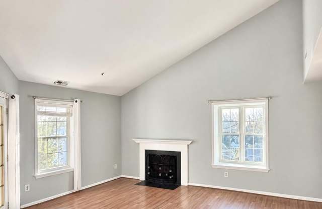 3121 CHARING CROSSING Gallery 3