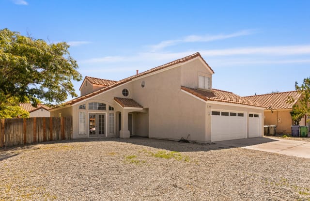 1544 Berkshire Drive - 1544 Bershire Drive, Palmdale, CA 93551