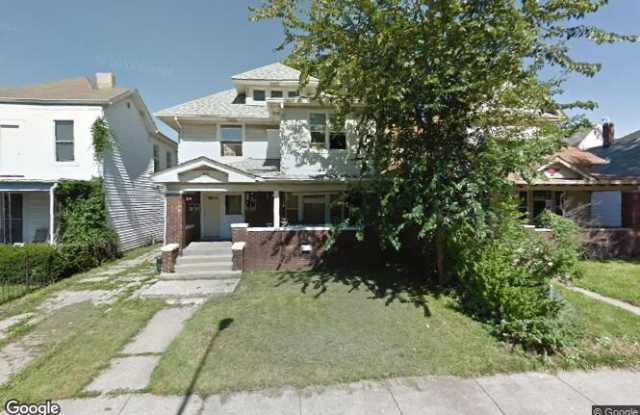 815 Dawson Street - 3 Gallery 1