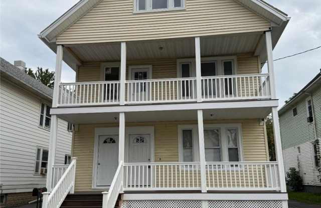 1539 Taylor Avenue Gallery 1