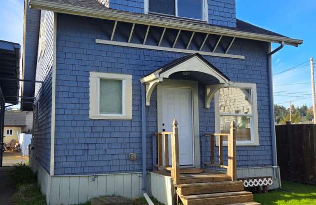 Aberdeen, WA., 3 bedroom, 1 bath home for RENT - 704 West Second Street, Aberdeen, WA 98520