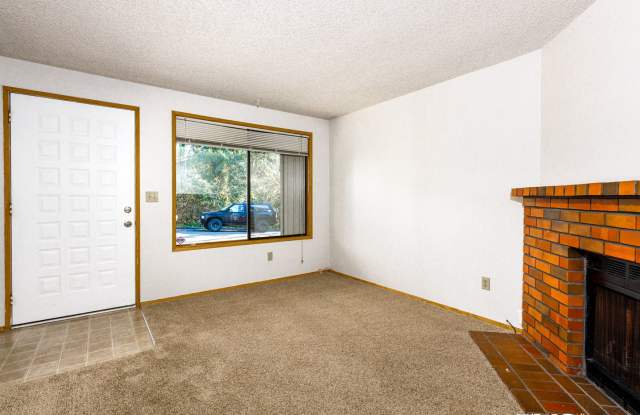 Forest Canyon Village Apartments Gallery 4