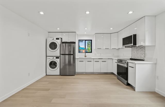2422 Meadowvale Ave Gallery 3