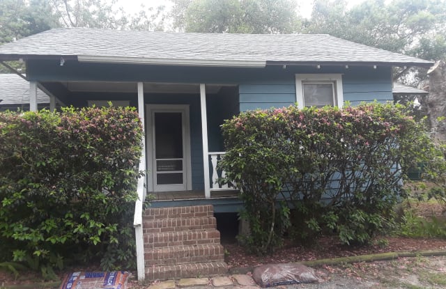 6821 Fern Cir - 6821 Fern Circle, Lake County, FL 34748