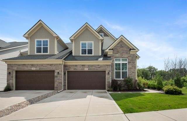 3017 N SPURWAY Drive photos photos