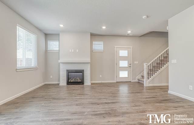 3 Bedroom, 2.5 Bath Townhome In Ridgefield! Gallery 3