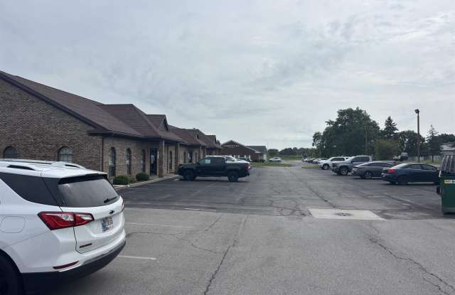 3640 N Briarwood Lane Gallery 2