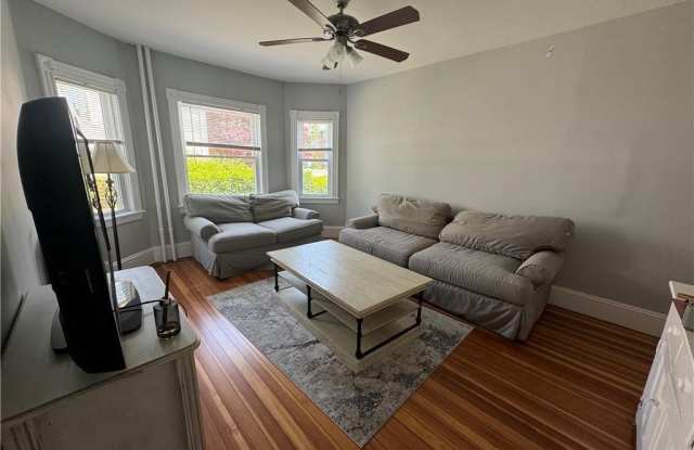 60 Berkeley Avenue - 60 Berkeley Avenue, Newport, RI 02840