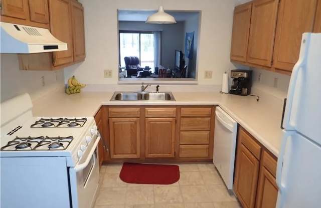 Beautiful 2 bed 1.5 bath Condo for Rent in Quiet Neighborhood! photos photos