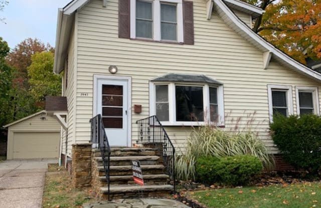 3947 Ardmore Rd - 3947 Ardmore Road, Cleveland Heights, OH 44121