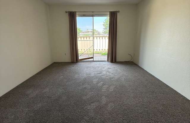 ONE BEDROOM IN GUNBARREL- ALL UTILITIES INCLUDED 5120 Williams Fork Trail #103 Gallery 4