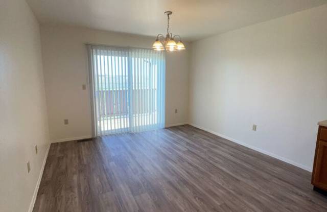 1324 Dakota Drive Gallery 3