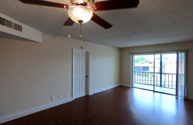 8020 N Colony Cir N Apt 3-308 Gallery 4