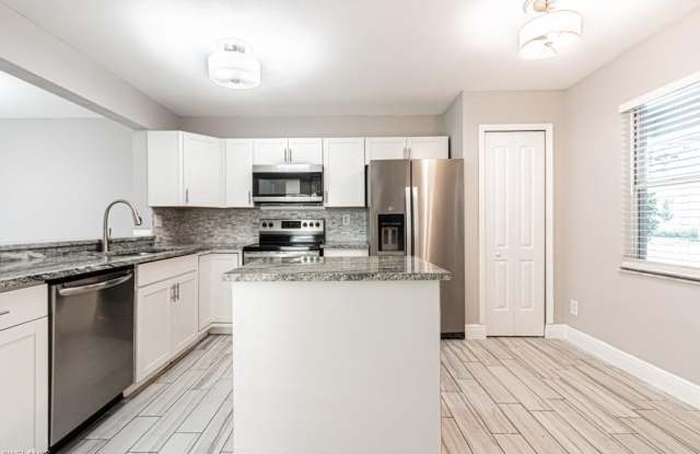 1392 Churchill Cir Gallery 3