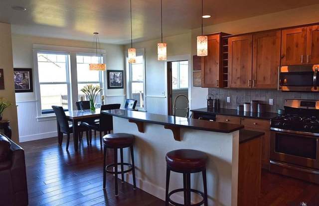 Gorgeous home in Loyal Garden Subdivision. photos photos