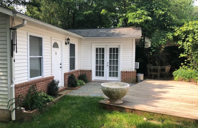 5603 IONA WAY - 5603 Iona Way, Lincolnia, VA 22312