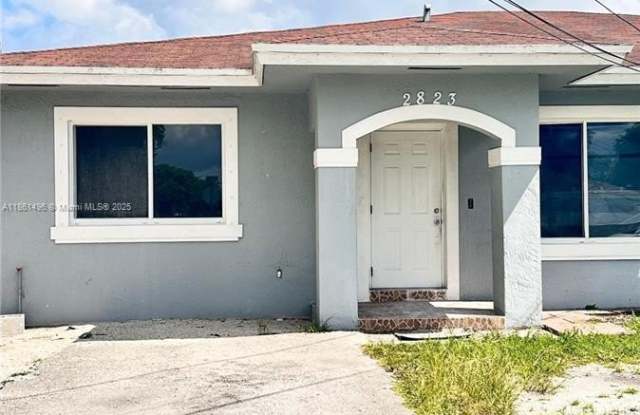 2823 NW 106th St photos photos